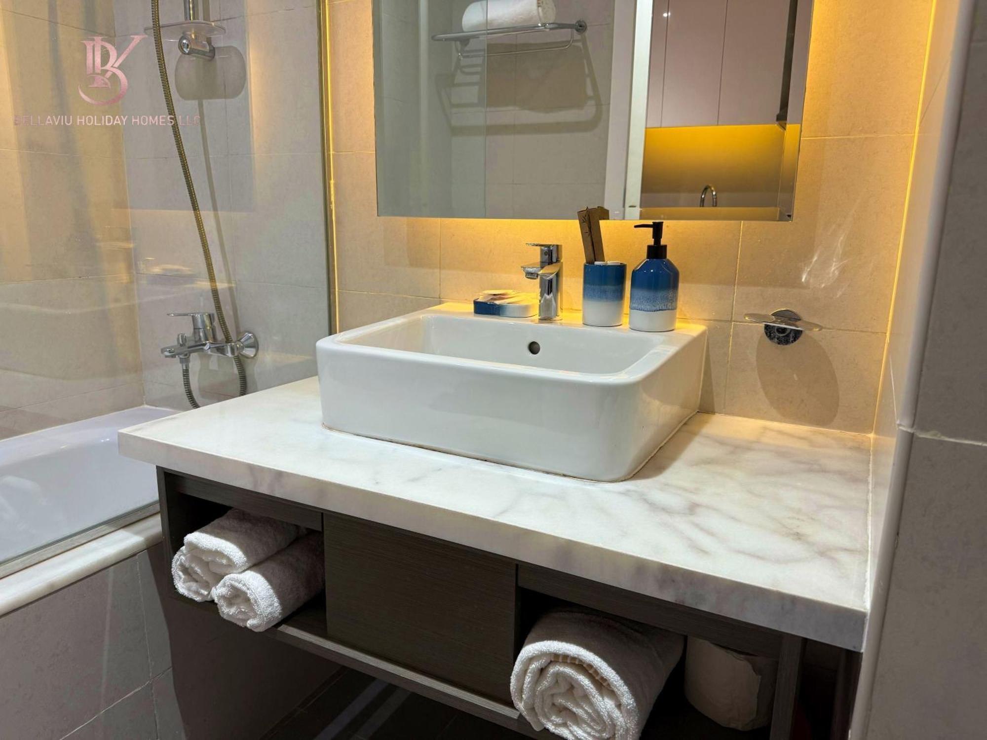 Apartment Canal-view Business Bay Dubai